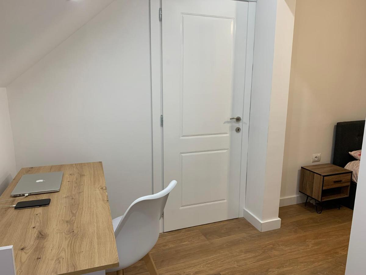 Noah'S Attic - Apartment Hotel In Korce Esterno foto